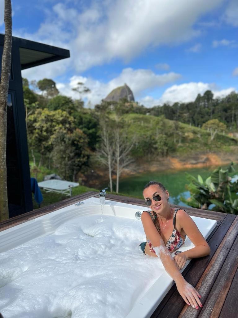 Cabana Privada Sin Prisa "Not Rush" Preciosa! Con Jacuzzi, Vista Y Acceso Directo Al Embalse, Vista A La Piedra , Deporte Acuatico Paddle Board And Breakfast Incluidos ! Imperdible Guatapé 외부 사진