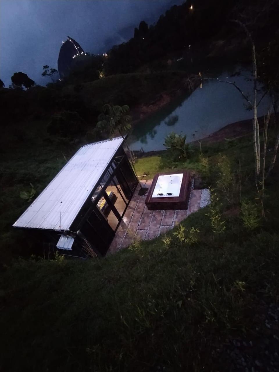 Cabana Privada Sin Prisa "Not Rush" Preciosa! Con Jacuzzi, Vista Y Acceso Directo Al Embalse, Vista A La Piedra , Deporte Acuatico Paddle Board And Breakfast Incluidos ! Imperdible Guatapé 외부 사진