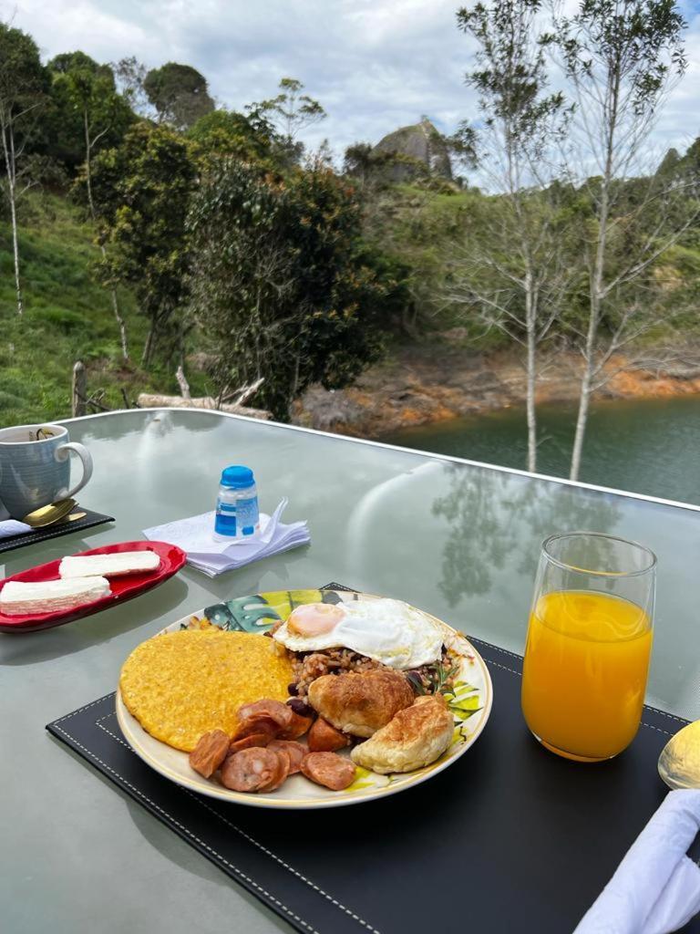 Cabana Privada Sin Prisa "Not Rush" Preciosa! Con Jacuzzi, Vista Y Acceso Directo Al Embalse, Vista A La Piedra , Deporte Acuatico Paddle Board And Breakfast Incluidos ! Imperdible Guatapé 외부 사진